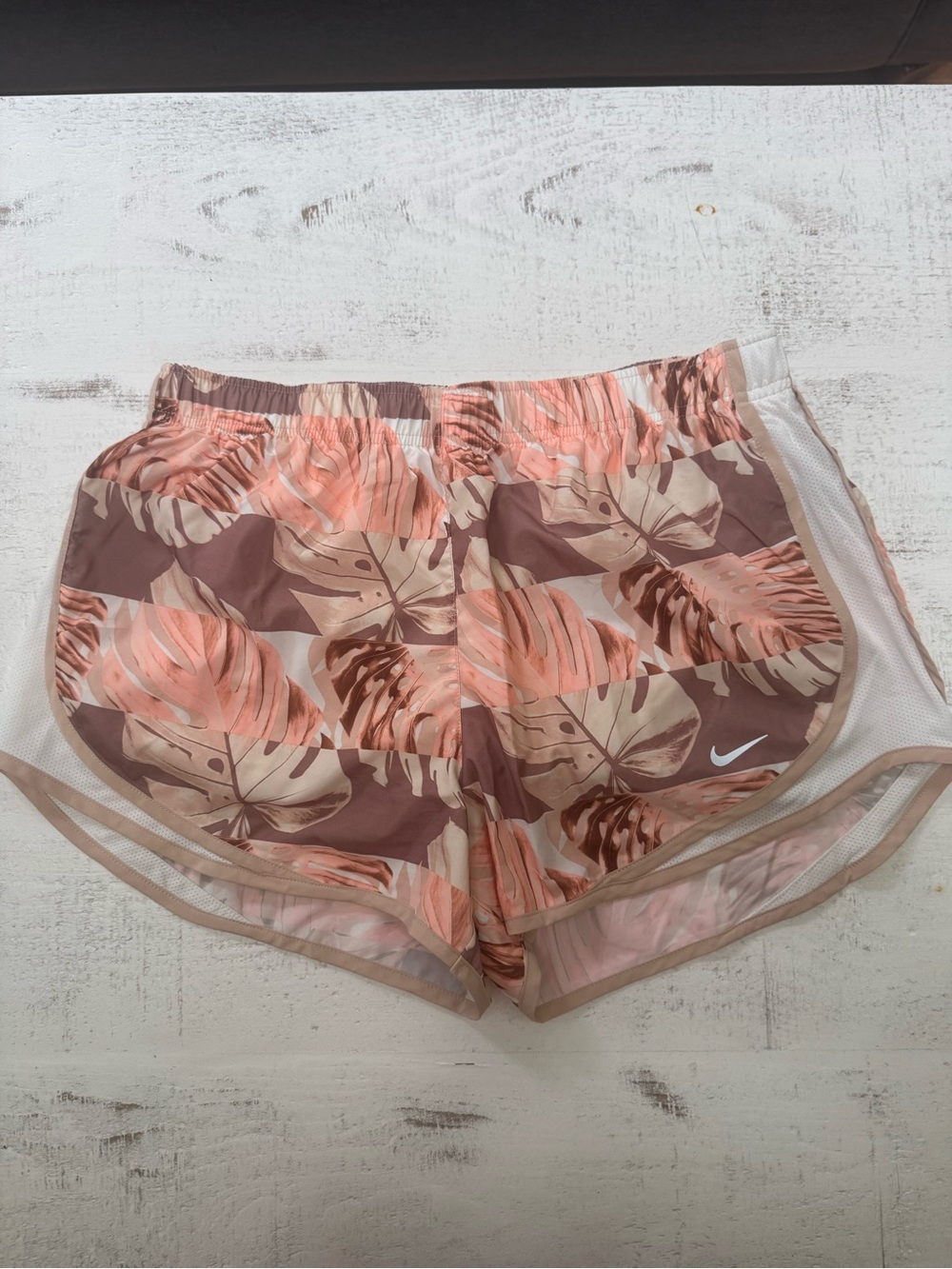 Nike Women's Peach Pink and Brown Leaf-Print Tempo Shorts